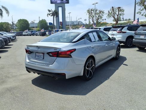 Certified 2023 Nissan Altima 2.5 SR FWD image 7
