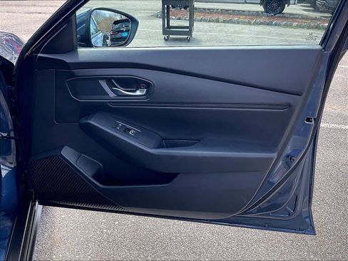 Used 2023 Honda Accord EX image 12