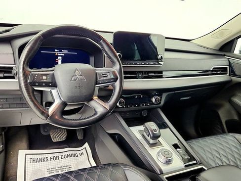 Used 2023 Mitsubishi Outlander SEL FWD image 13