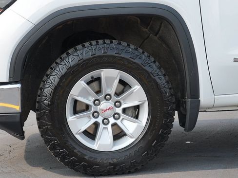 Used 2022 GMC Sierra 1500 SLE AWD/4WD image 10