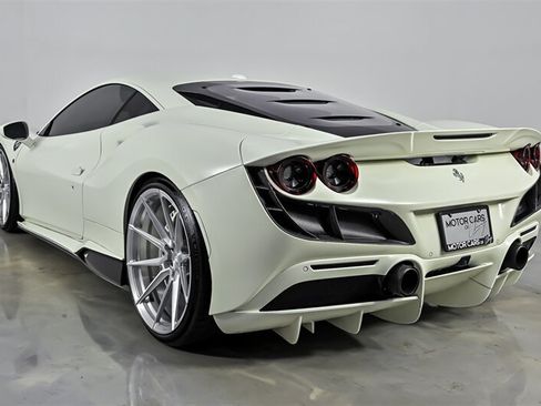 Used 2021 Ferrari F8 Tributo RWD image 10
