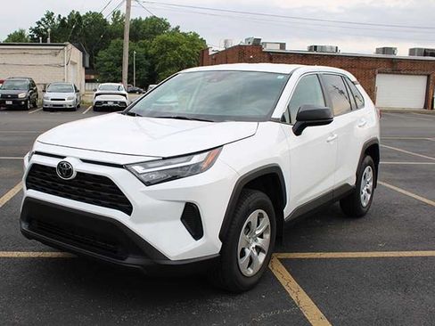 Used 2023 Toyota RAV4 LE FWD image 2