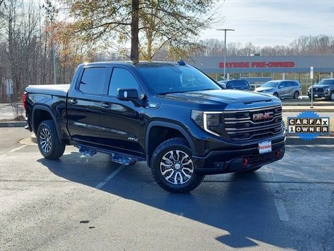 Used 2022 GMC Sierra 1500 AT4 w/ AT4 Preferred Package image 2