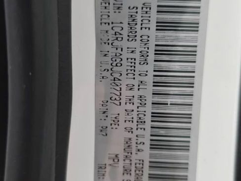 Used 2018 Jeep Grand Cherokee Altitude image 26