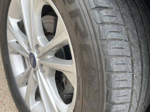 Used 2018 Ford Escape SEL FWD image 29
