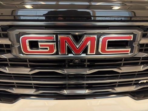 Used 2025 GMC Acadia AT4 image 12