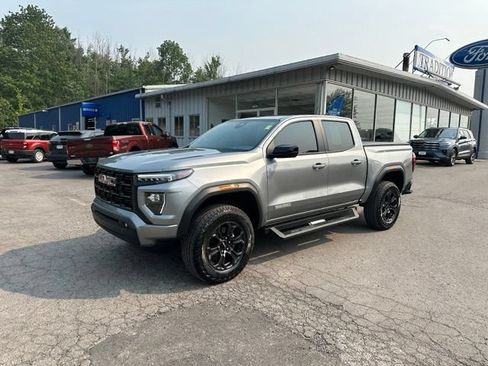 Used 2025 GMC Canyon Elevation w/ Convenience Package RWD image 1