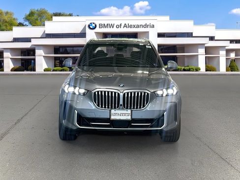 Used 2024 BMW X5 xDrive50e AWD/4WD image 2