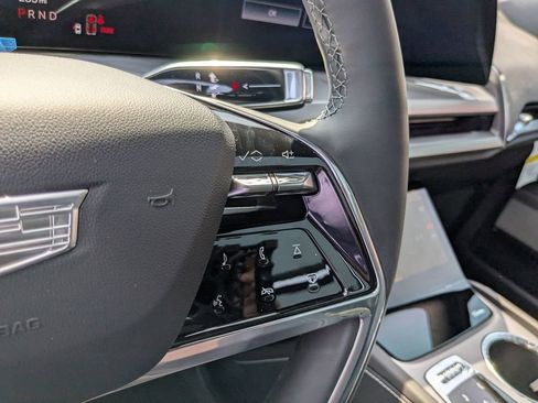 New 2026 Cadillac Vistiq Luxury image 16