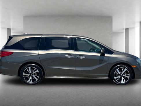 Used 2019 Honda Odyssey Elite image 3