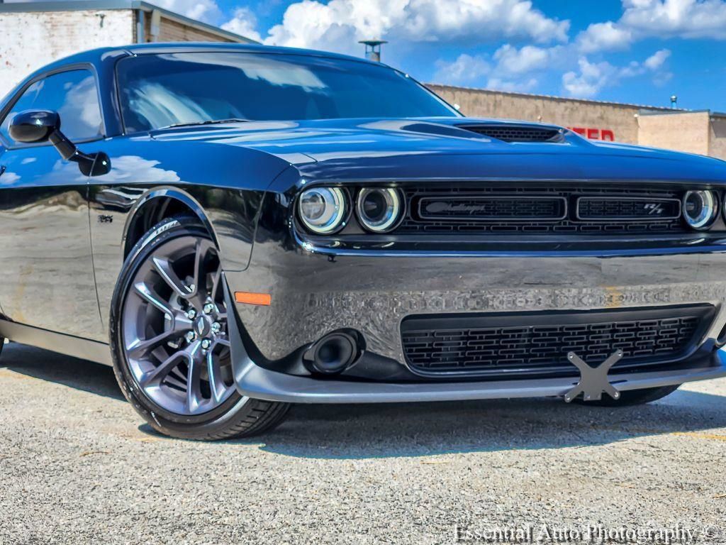 Certified 2023 Dodge Challenger R/T w/ Blacktop Package RWD image 4