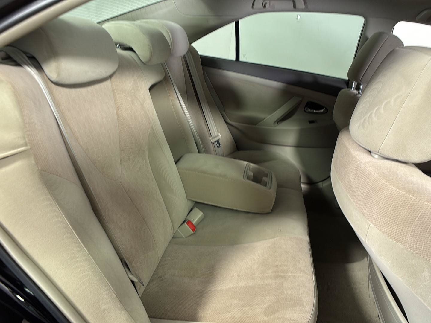 Used 2010 Toyota Camry Hybrid w/ Upgrade Pkg FWD image 15