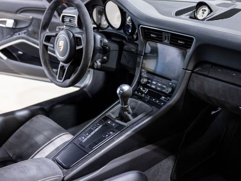 Used 2018 Porsche 911 GT3 image 33