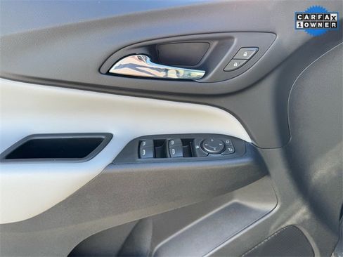 Used 2022 Chevrolet Equinox LS w/ LS Convenience Package image 9