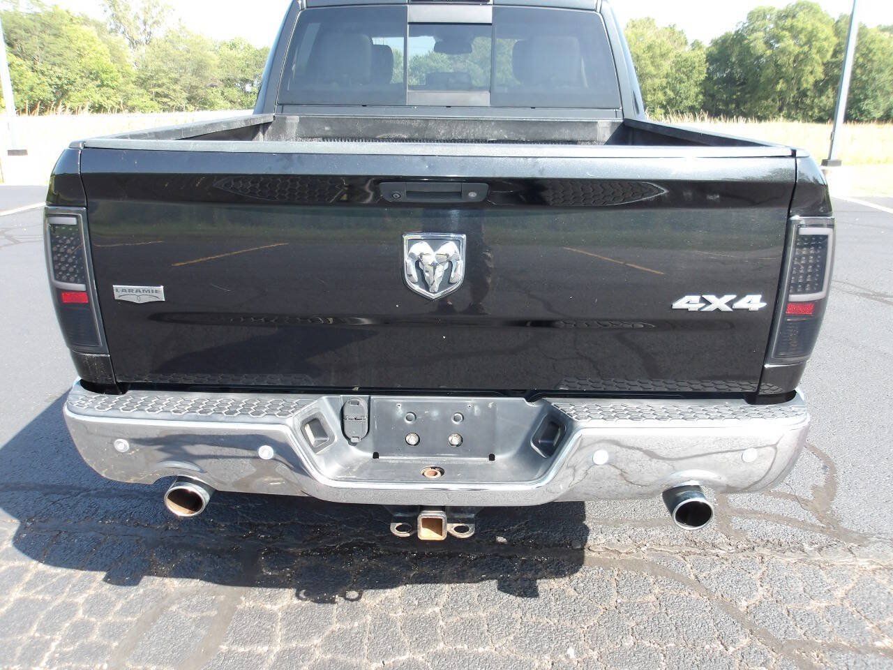 Used 2016 RAM 1500 Laramie w/ Convenience Group AWD/4WD image 43