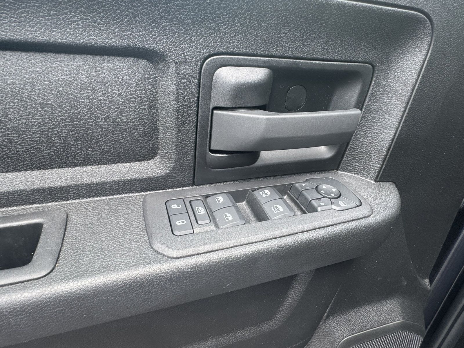 Certified 2025 RAM 2500 Tradesman AWD/4WD image 11