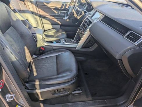 Used 2018 Land Rover Discovery Sport SE AWD/4WD image 20