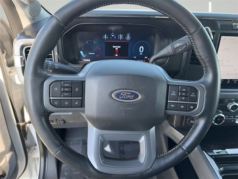 Used 2024 Ford F250 Lariat image 13