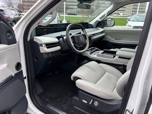 New 2026 Lincoln Navigator L Reserve AWD/4WD image 24