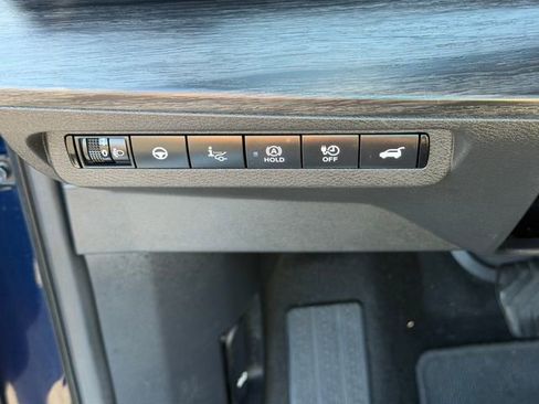 Certified 2024 Nissan Ariya FWD image 12
