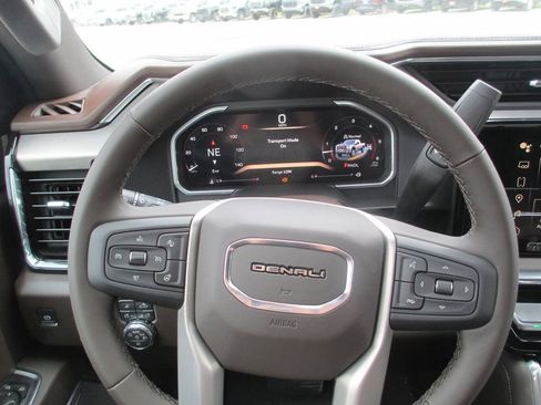 New 2026 GMC Sierra 2500 Denali w/ Denali Reserve Package AWD/4WD image 18