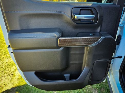 Used 2020 Chevrolet Silverado 1500 LT Trail Boss image 29