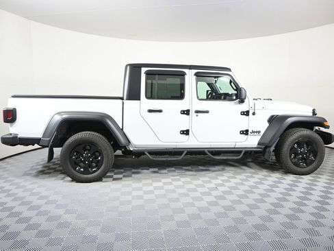 Used 2021 Jeep Gladiator Sport w/ Trailer Tow Package AWD/4WD image 8