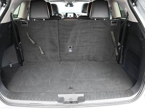 Certified 2025 Toyota Highlander XLE FWD image 19