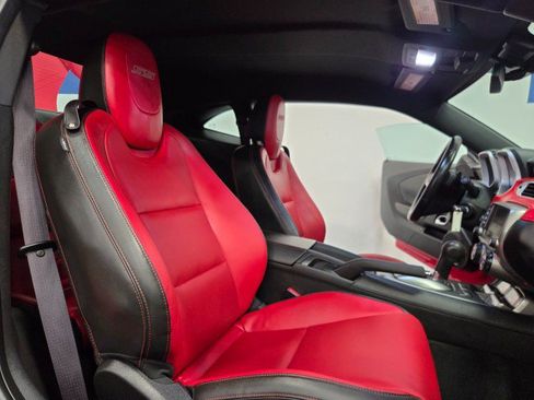Used 2015 Chevrolet Camaro SS w/ Commemorative Special Edition RWD image 59
