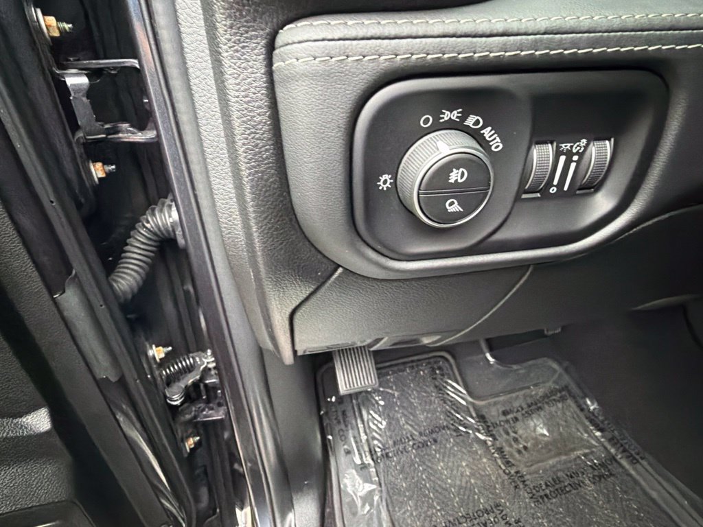 Used 2021 RAM 2500 Limited AWD/4WD image 27