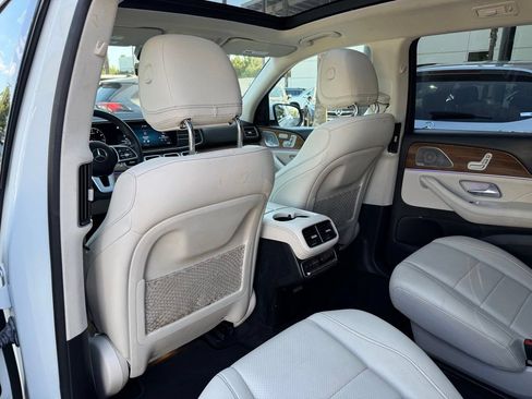 Used 2023 Mercedes-Benz GLS 450 4MATIC image 26