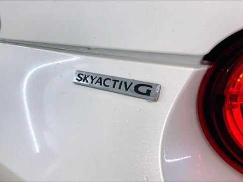 Used 2023 MAZDA MX-5 Miata Grand Touring RWD image 9
