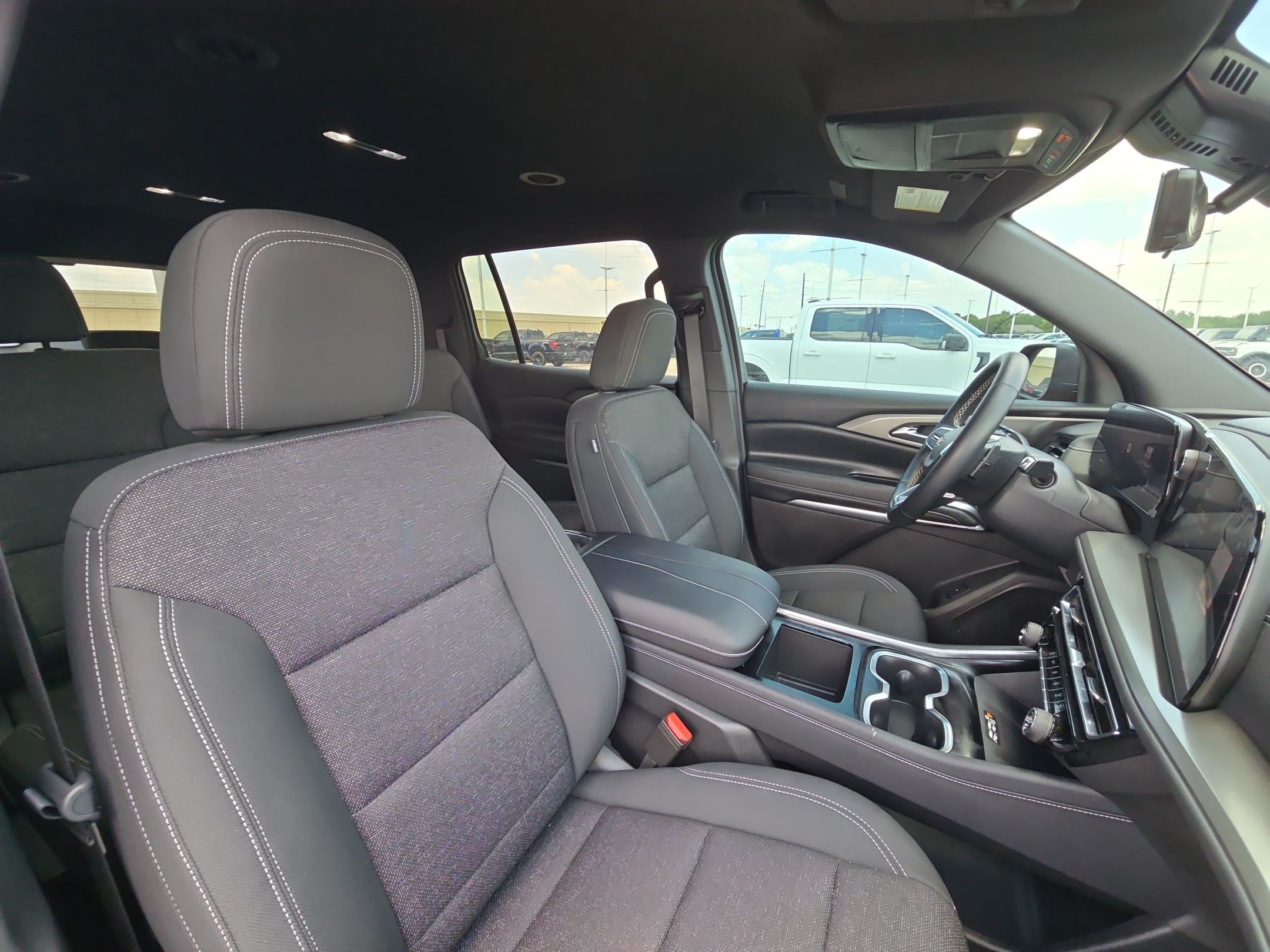 Used 2026 Chevrolet Traverse LT w/ Driver Confidence Package FWD image 30