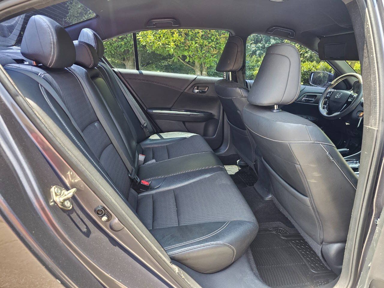 Used 2017 Honda Accord Sport image 25