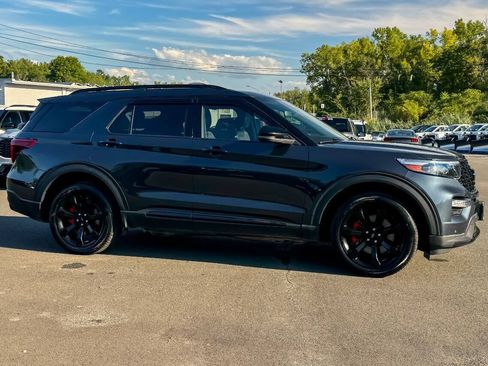 Used 2024 Ford Explorer ST w/ Equipment Group 401A AWD/4WD image 2