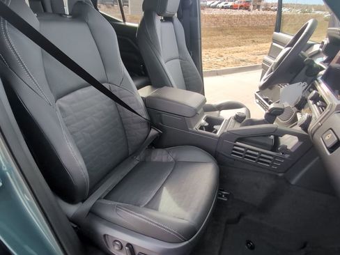 Used 2025 Toyota 4Runner TRD Off-Road Premium image 29