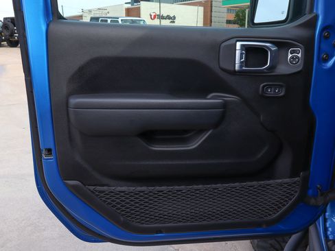 Used 2022 Jeep Gladiator Sport AWD/4WD image 20