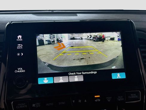 Used 2024 Honda Odyssey EX-L image 13