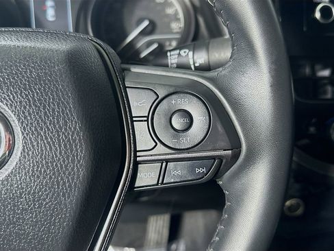 Used 2024 Toyota Camry SE image 22