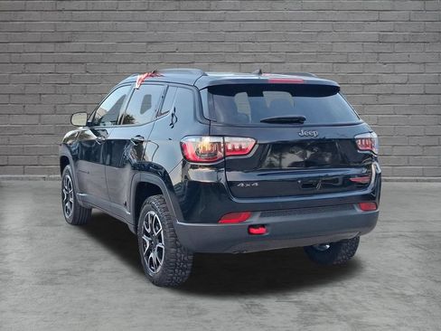 Used 2024 Jeep Compass Trailhawk AWD/4WD image 4