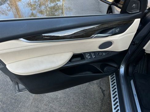 Used 2016 BMW X5 xDrive40e image 13