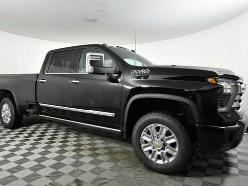 New 2025 Chevrolet Silverado 3500 High Country w/ Technology Package image 9