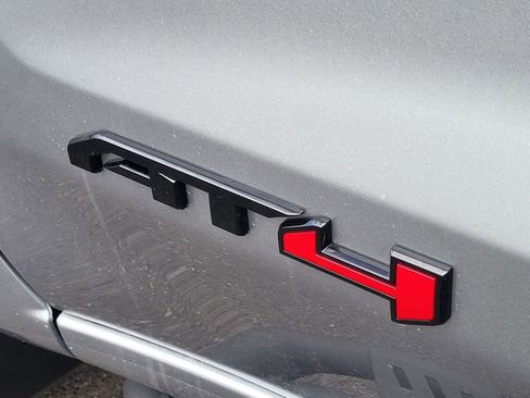 New 2026 GMC Sierra 1500 AT4 w/ AT4 Premium Package AWD/4WD image 8
