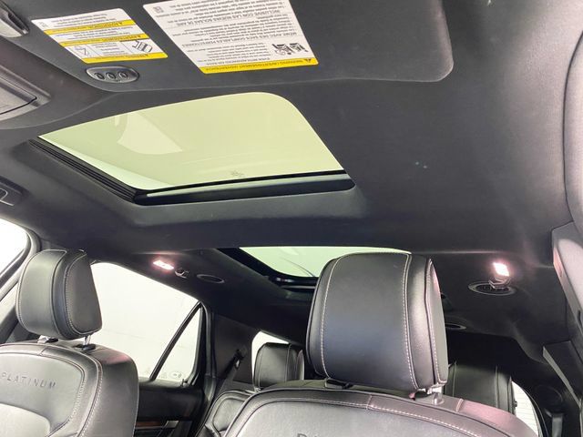 Used 2018 Ford Explorer Platinum AWD/4WD image 22