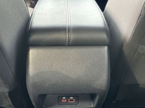 Used 2025 Nissan Altima 2.5 SV image 23