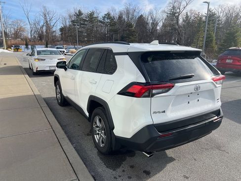 Used 2024 Toyota RAV4 XLE image 37
