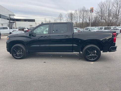 Used 2025 Chevrolet Silverado 1500 Custom image 2