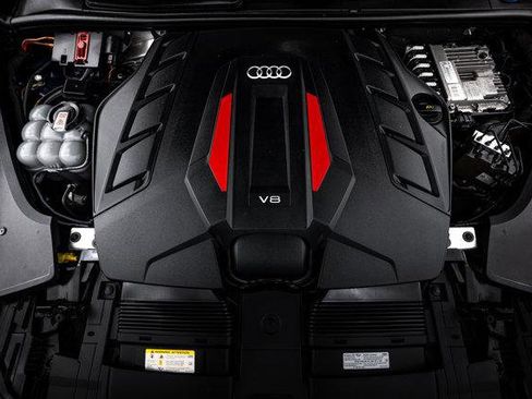 Certified 2021 Audi SQ8 Premium Plus w/ SQ8 Black Optic Package image 24