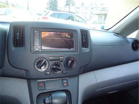 Used 2021 Nissan NV200 SV w/ Back Door Glass Package image 15