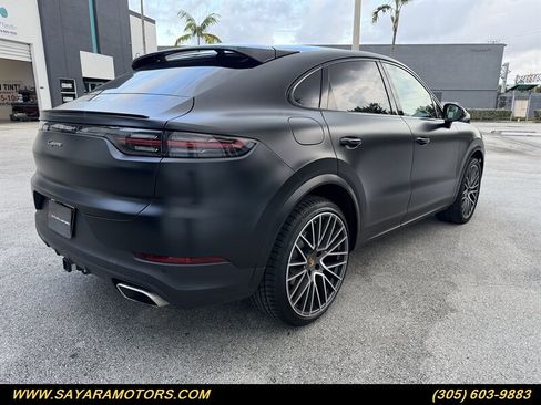Used 2021 Porsche Cayenne Coupe image 12